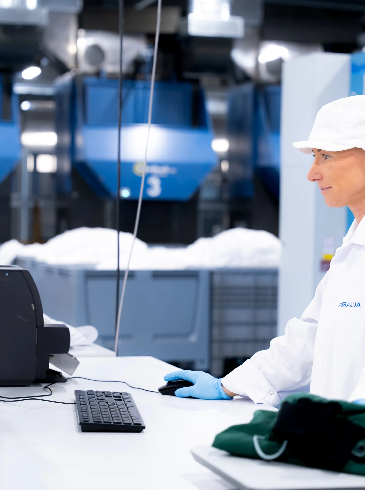 Workwear with RFID tags
